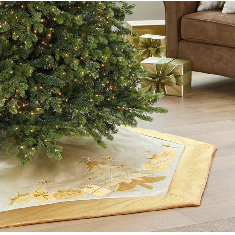 Christmas Tree Skirt
